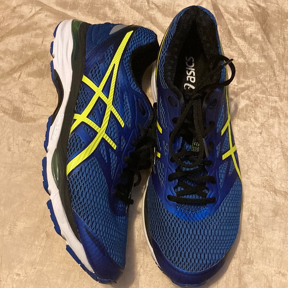 Asics Gel Cumulus 18 running shoes